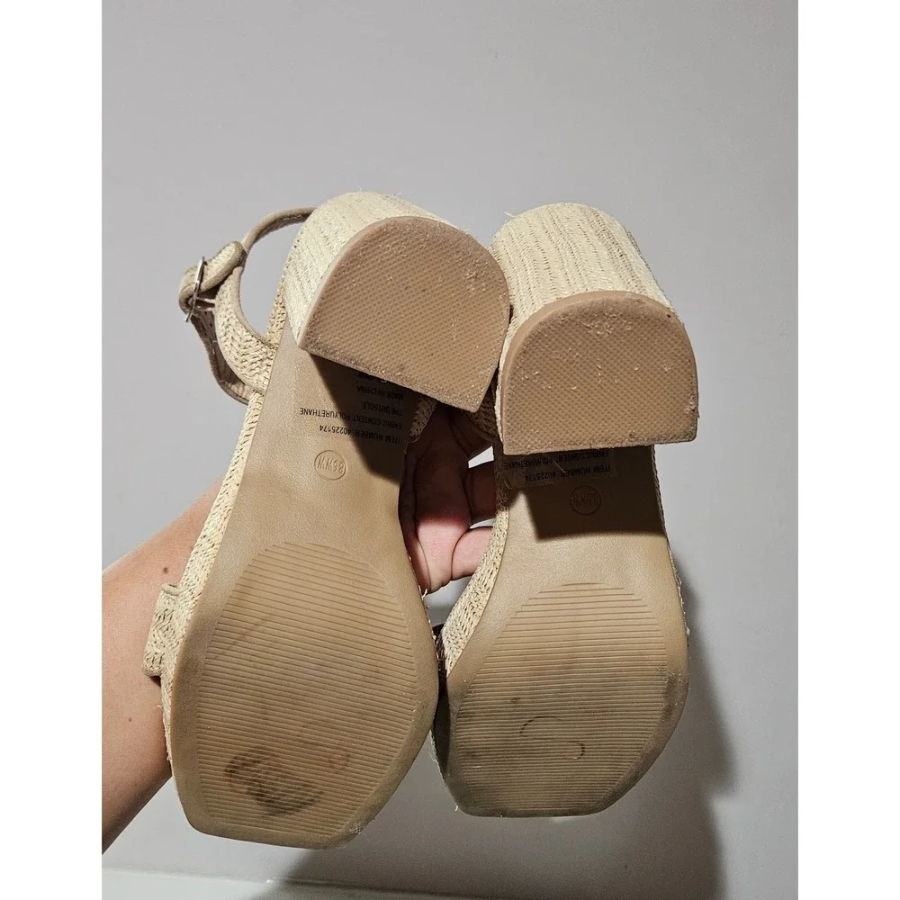 Torrid Beige Woven Straw Block Heel Sandals Square Toe Wide Width 8.5W